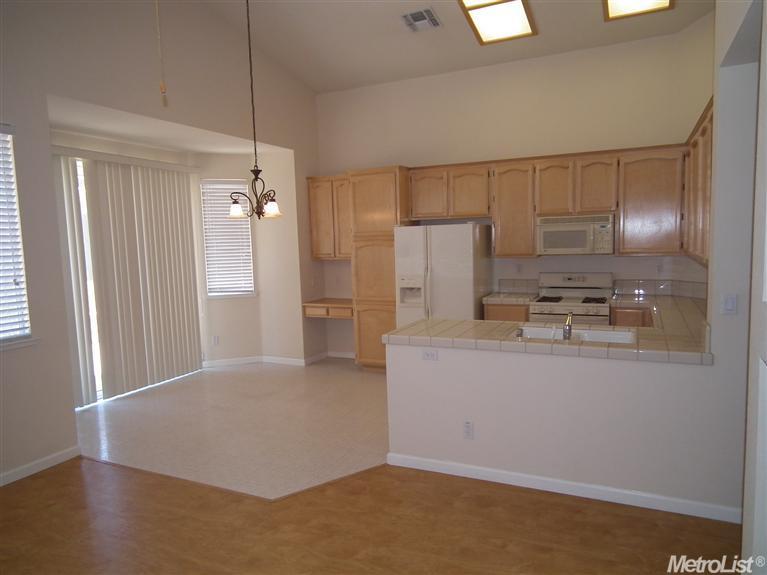 232 Buffet Ct, Folsom, CA 95630 photo 4