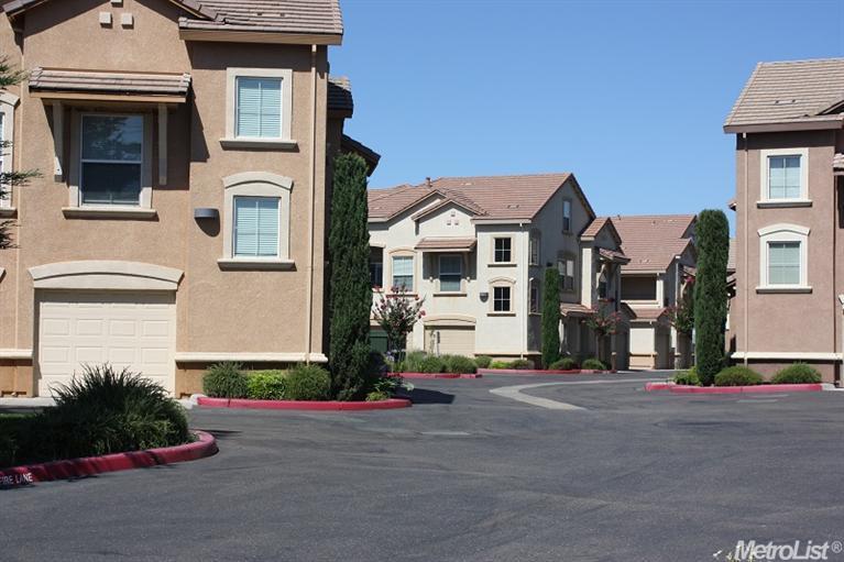 1214 Vessona, Folsom, CA 95630 photo 2