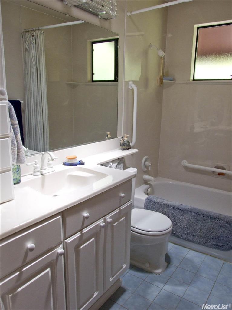 1724 Albion Pl, Davis, CA 95618 photo 9