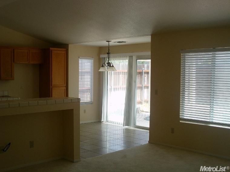 366 Vasche Ave, Turlock, CA 95382 photo 3