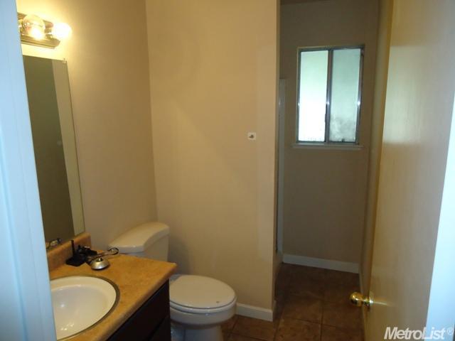 3329 Pumphouse Ct, Modesto, CA 95356 photo 9