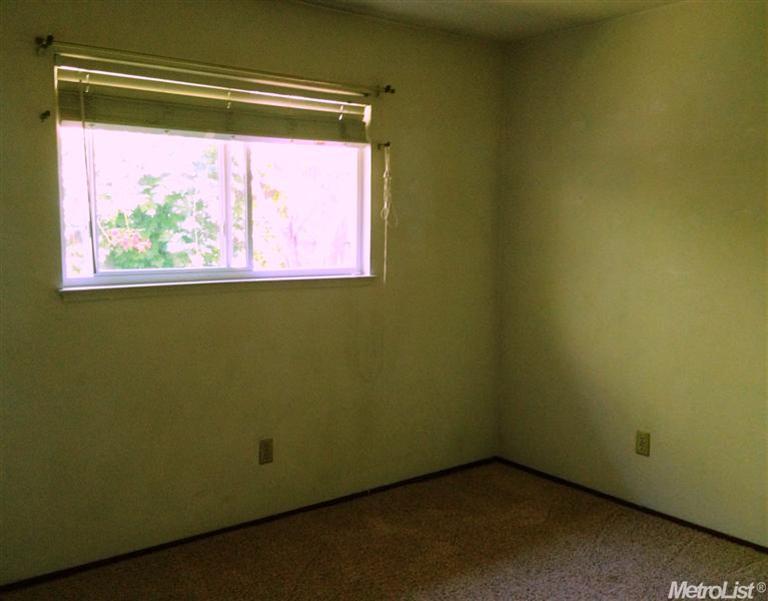 1328 Woodside Dr, Modesto, CA 95355 photo 9