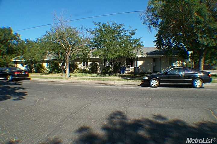 850 W 12 St, Merced, CA 95341 photo 1