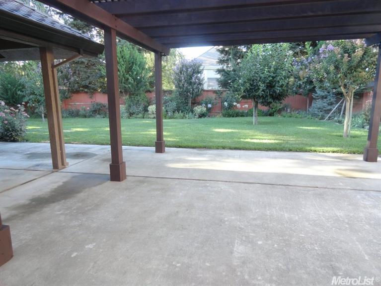 2375 Saint Anton Dr, Lodi, CA 95242 photo 9