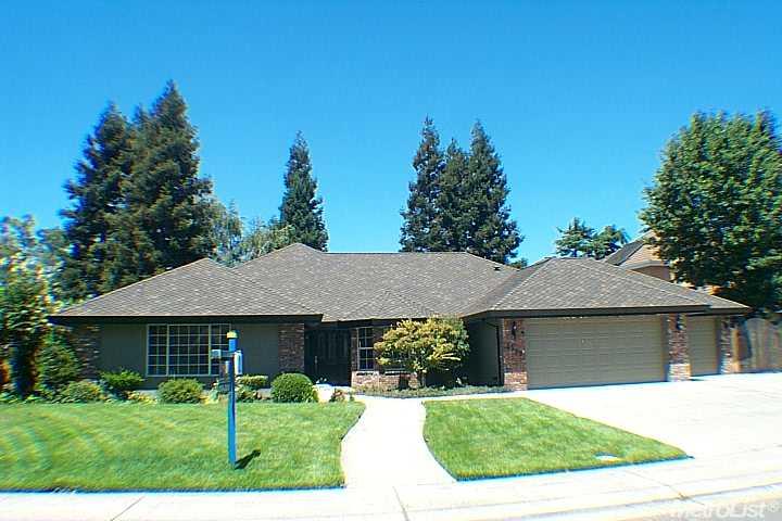 2375 Saint Anton Dr, Lodi, CA 95242 photo 1