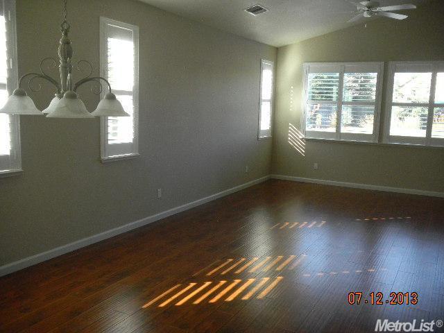 1623 Vasconcellos Way, Turlock, CA 95382 photo 4