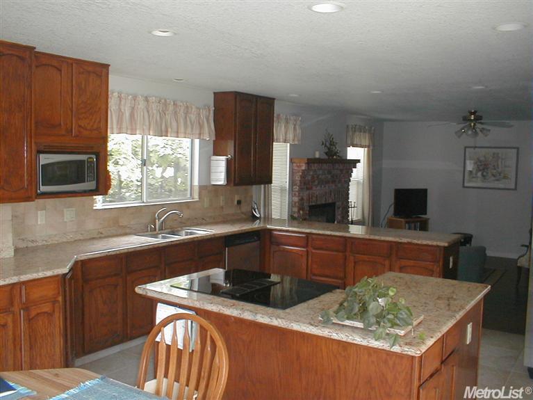 2645 E Hawkeye Ave, Turlock, CA 95380 photo 9