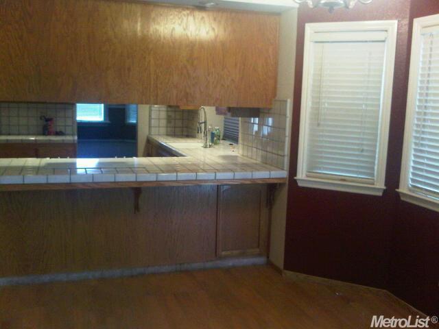2057 Sheldon Dr, Modesto, CA 95350 photo 2