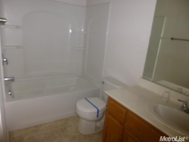 7272 Pelican Ct, Winton, CA 95388 photo 11