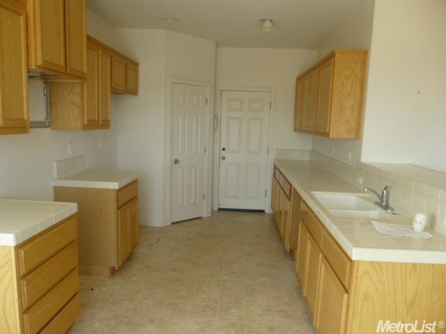 7272 Pelican Ct, Winton, CA 95388 photo 7