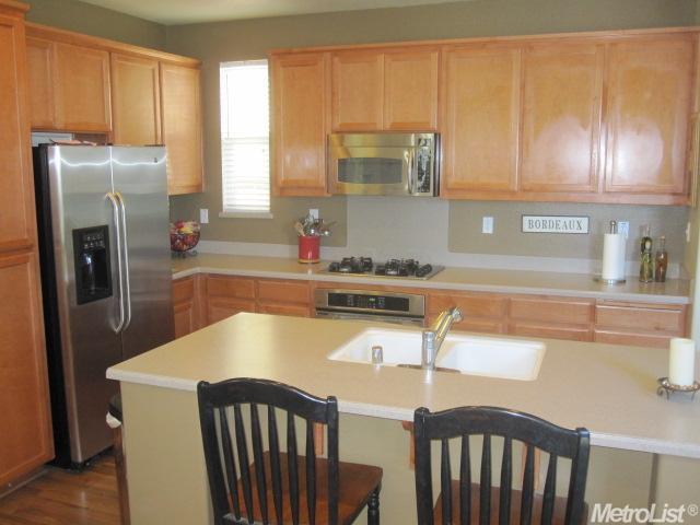 2623 Merchant Dr, Tracy, CA 95377 photo 2