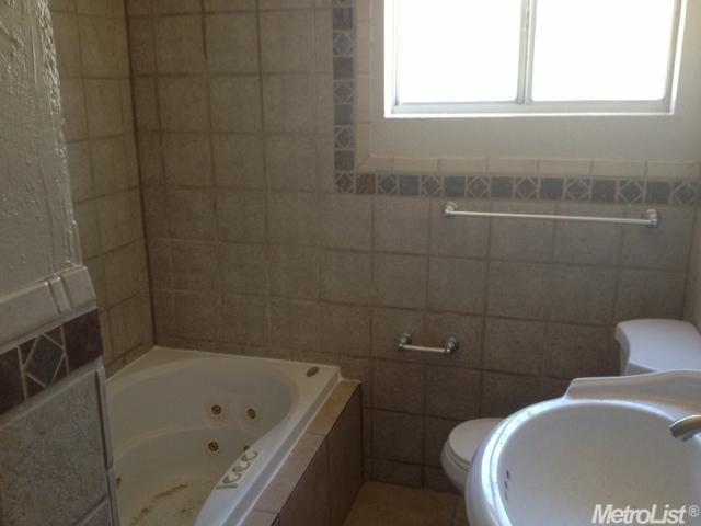 412 Fusco, Modesto, CA 95354 photo 8