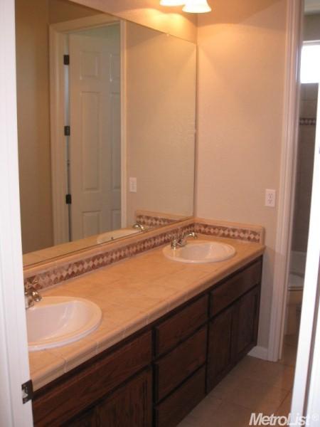 16157 Sheltered Cv E, Lathrop, CA 95330 photo 9