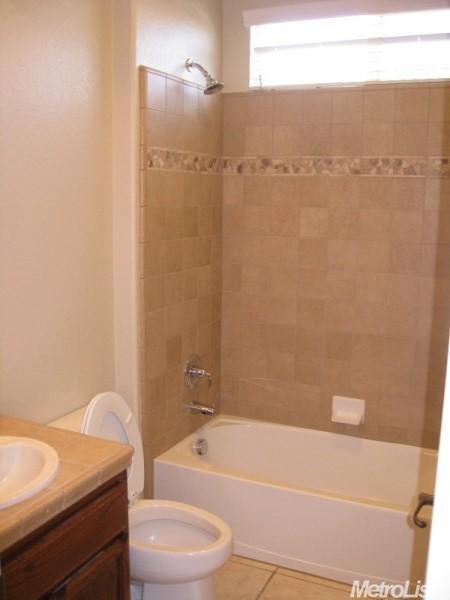 16157 Sheltered Cv E, Lathrop, CA 95330 photo 4