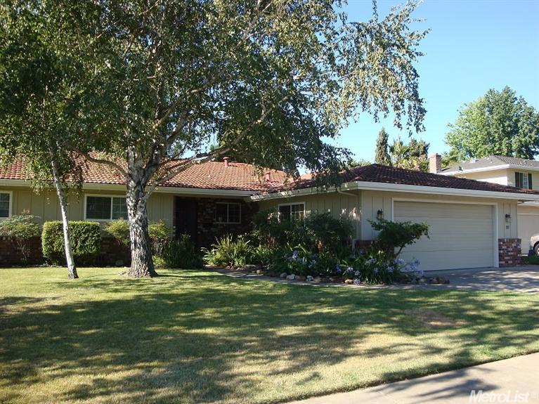 831 Tilden Dr, Lodi, CA 95242 photo 1