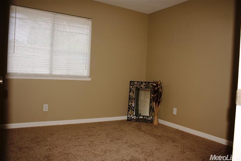 501 Waddell, Modesto, CA 95357 photo 15
