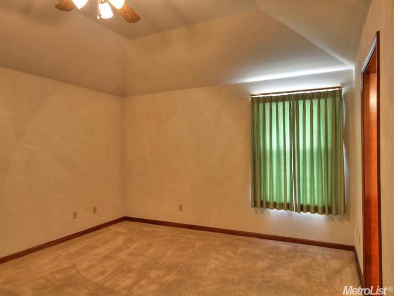 825 E Milgeo Ave, Ripon, CA 95366 photo 11