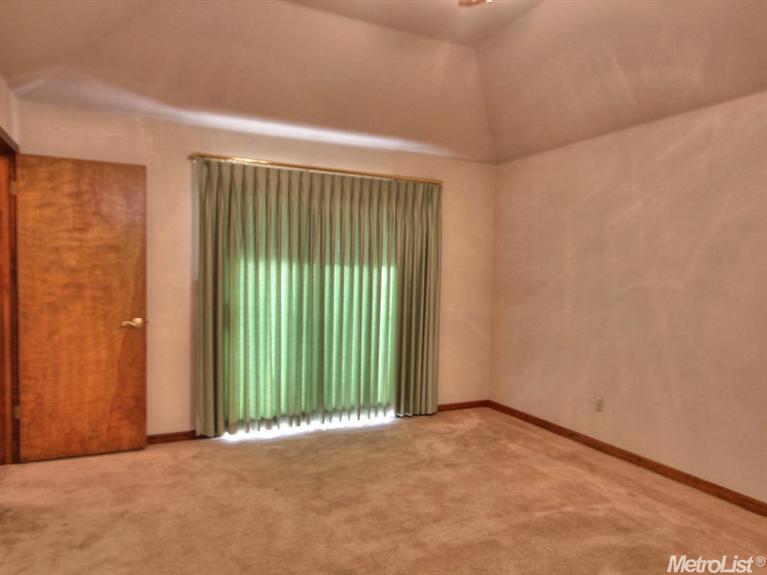 825 E Milgeo Ave, Ripon, CA 95366 photo 12