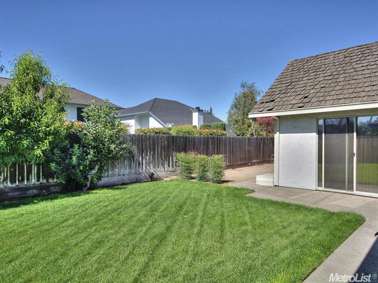 825 E Milgeo Ave, Ripon, CA 95366 photo 6