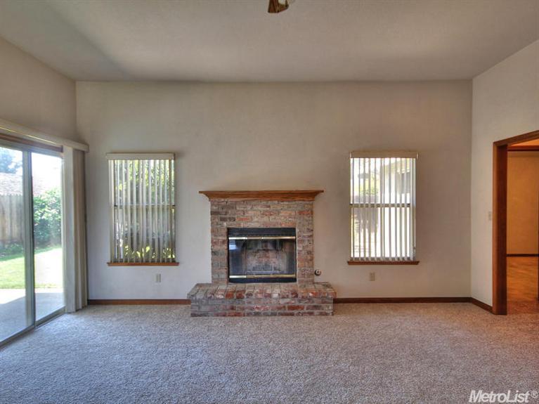 825 E Milgeo Ave, Ripon, CA 95366 photo 15