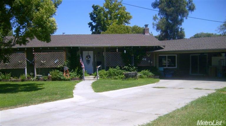 2380 Lakeside Dr, Merced, CA 95340 photo 2