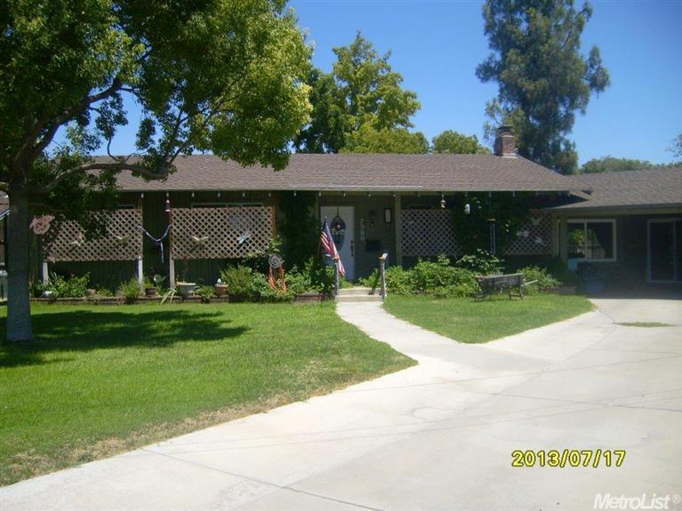 2380 Lakeside Dr, Merced, CA 95340 photo 1