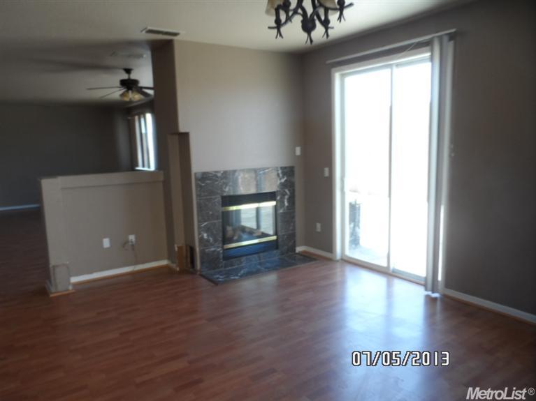 2463 Donatello St, Manteca, CA 95337 photo 4