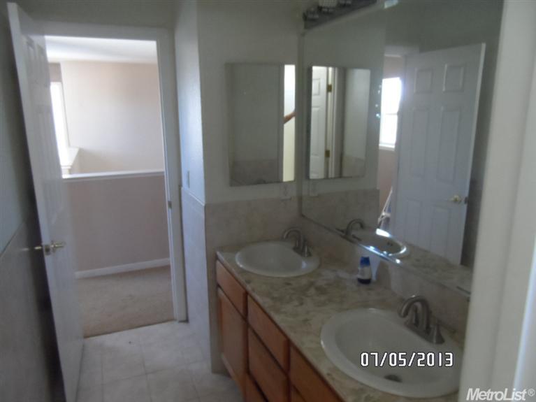 2463 Donatello St, Manteca, CA 95337 photo 9