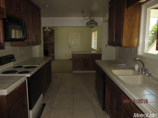 4765 Hixon Cir, Carmichael, CA 95608 photo 4