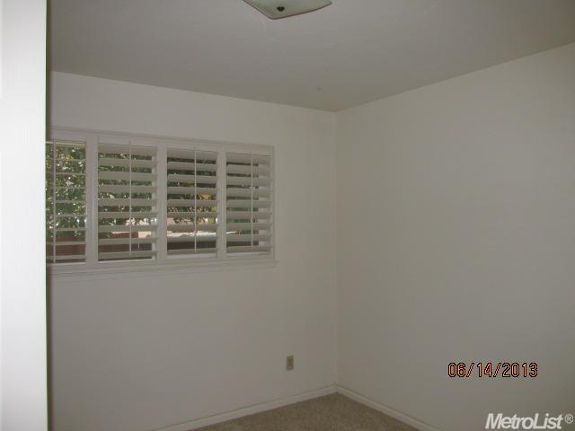 4765 Hixon Cir, Carmichael, CA 95608 photo 10