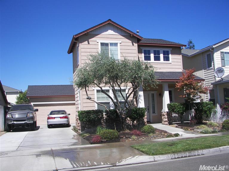 4085 Pathway Ln, Turlock, CA 95382 photo 1