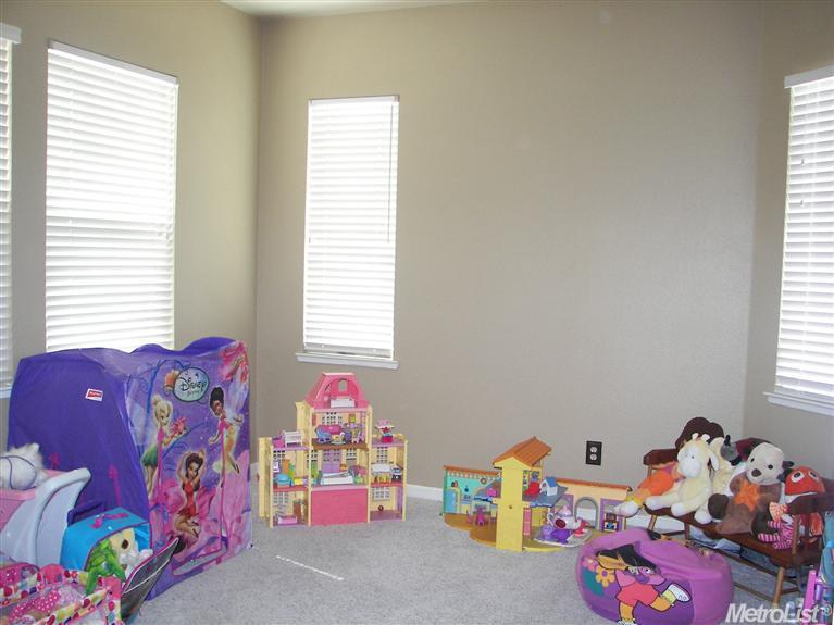 4085 Pathway Ln, Turlock, CA 95382 photo 4