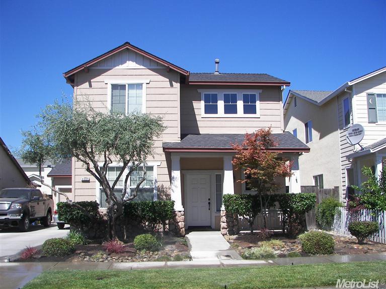 4085 Pathway Ln, Turlock, CA 95382 photo 2
