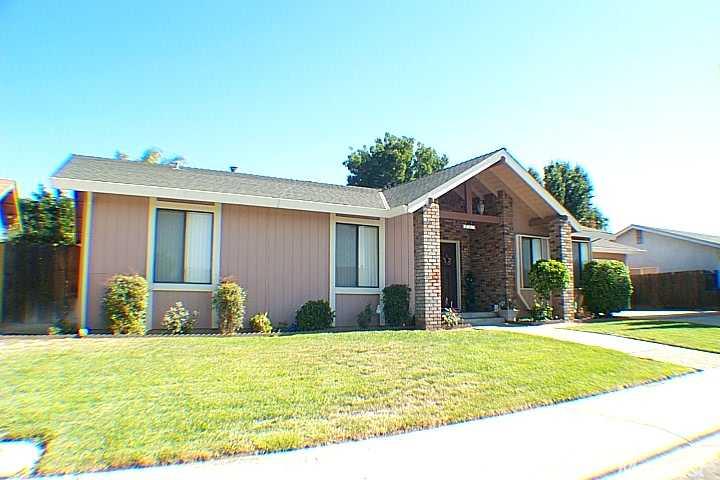 2429 Lavon Ln, Ceres, CA 95307 photo 1