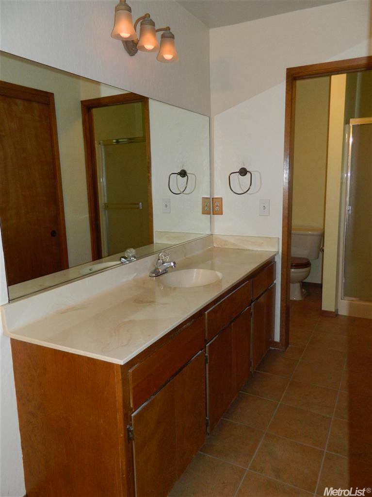 211 W Oak St, Colfax, CA 95713 photo 9