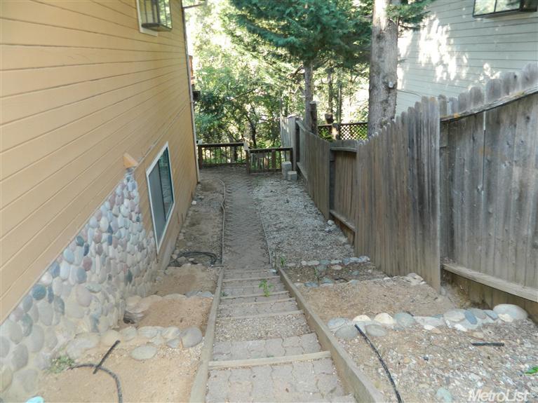 211 W Oak St, Colfax, CA 95713 photo 4