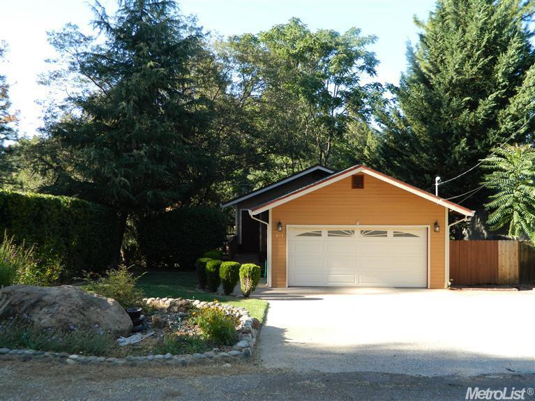 211 W Oak St, Colfax, CA 95713 photo 1