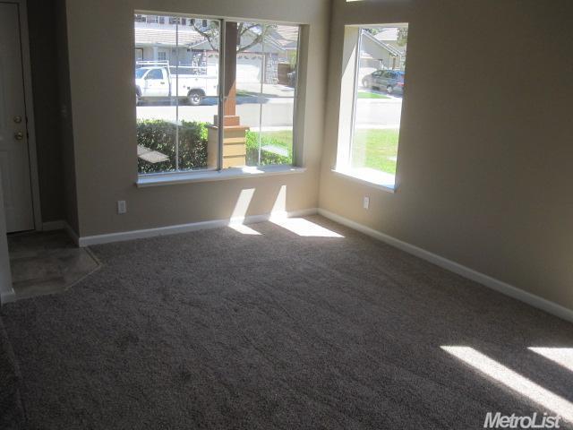 1422 Whittingham Dr, Tracy, CA 95377 photo 4