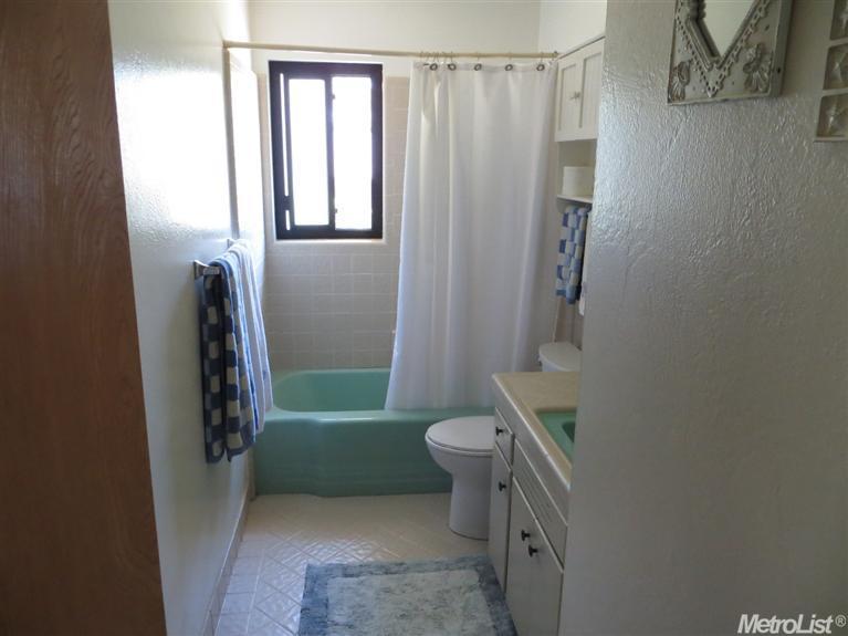 11114 E Comstock Rd, Stockton, CA 95215 photo 13