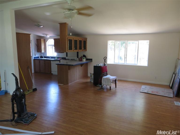 11114 E Comstock Rd, Stockton, CA 95215 photo 18