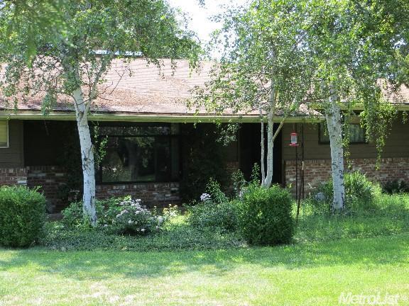 11114 E Comstock Rd, Stockton, CA 95215 photo 2