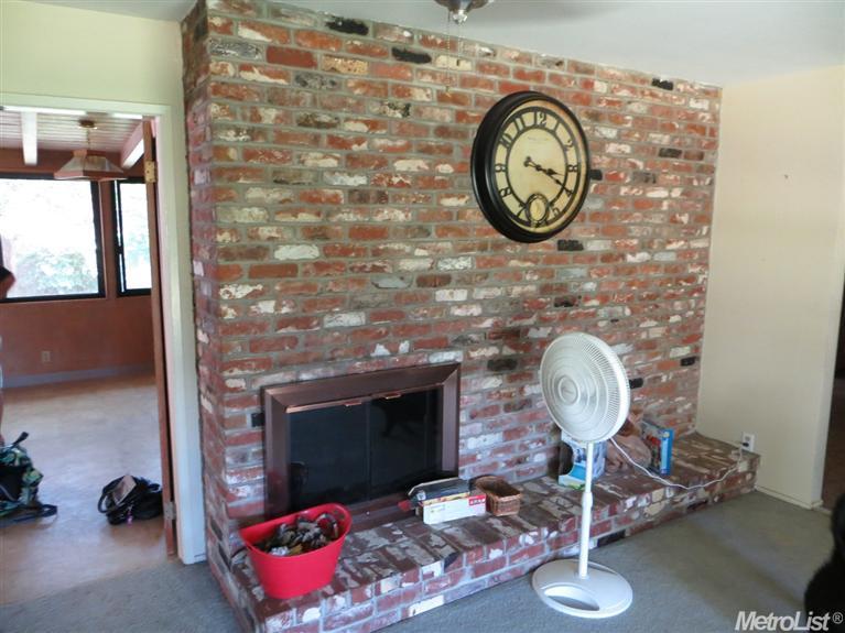 11114 E Comstock Rd, Stockton, CA 95215 photo 9