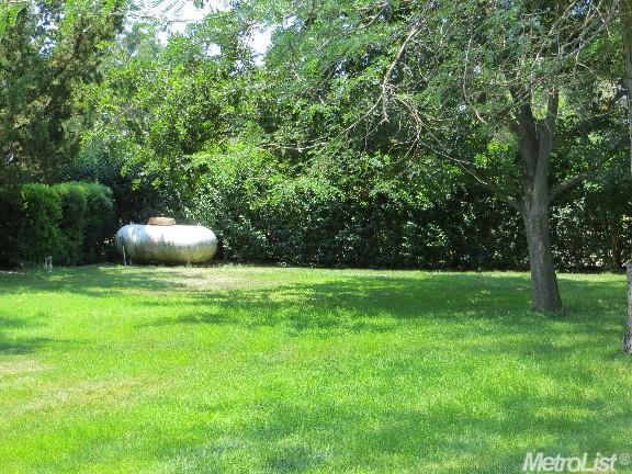 11114 E Comstock Rd, Stockton, CA 95215 photo 3