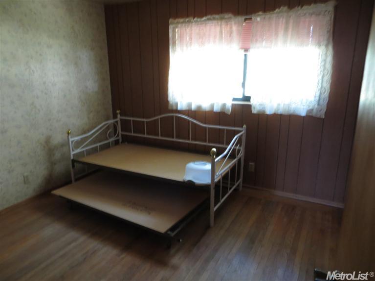 11114 E Comstock Rd, Stockton, CA 95215 photo 12