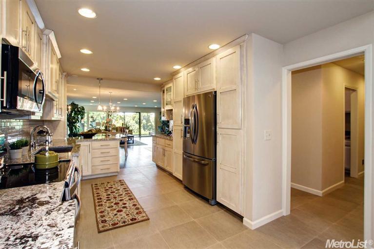 14 Riverbank Pl, Carmichael, CA 95608 photo 9