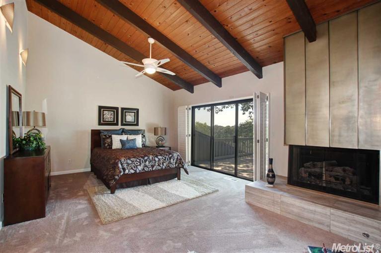 14 Riverbank Pl, Carmichael, CA 95608 photo 2