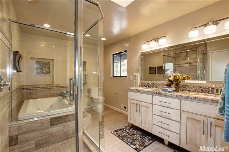 14 Riverbank Pl, Carmichael, CA 95608 photo 3