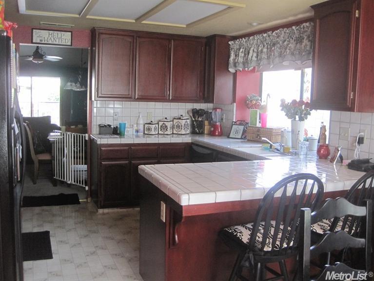 2053 Sheldon Dr, Modesto, CA 95350 photo 4