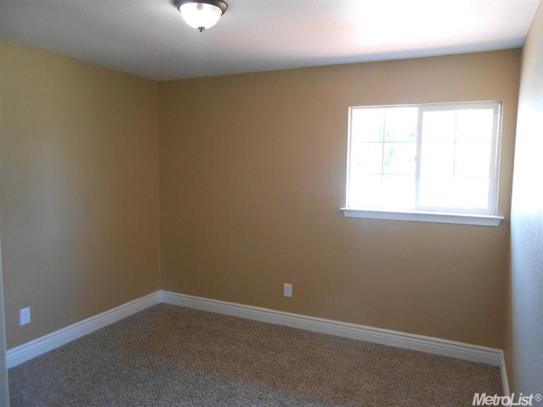 214 Downing Dr, Galt, CA 95632 photo 17