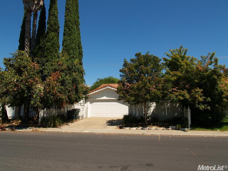 2129 Sharon Way, Modesto, CA 95350 photo 1